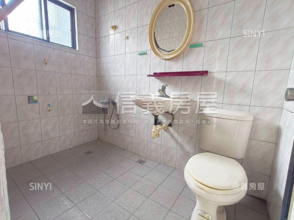 宏平路邊間採光棒騎樓透店房屋室內格局與周邊環境