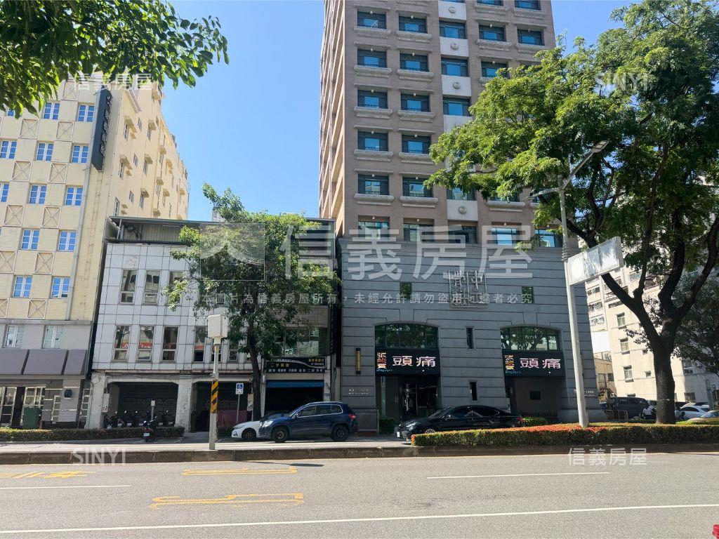 中正１號院｜Ａ８－１８Ｆ房屋室內格局與周邊環境