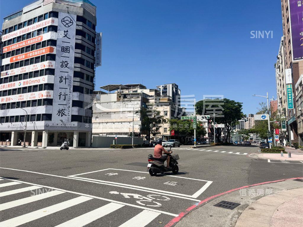 中正１號院｜Ａ８－１８Ｆ房屋室內格局與周邊環境