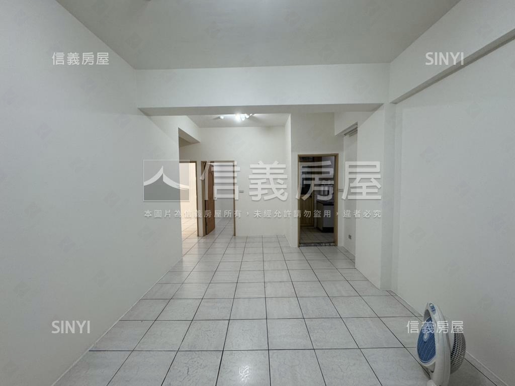 丹鳳捷運華府大參房一樓房屋室內格局與周邊環境