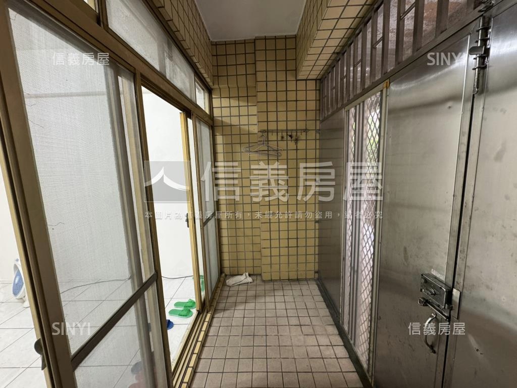 丹鳳捷運華府大參房一樓房屋室內格局與周邊環境