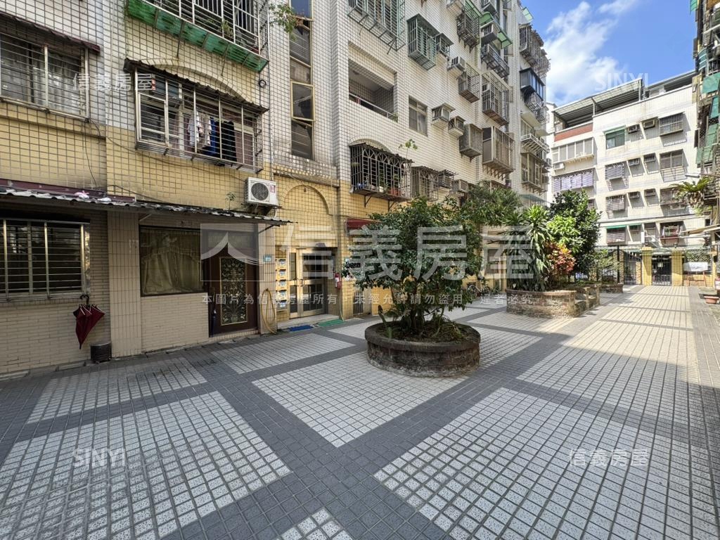 丹鳳捷運華府大參房一樓房屋室內格局與周邊環境