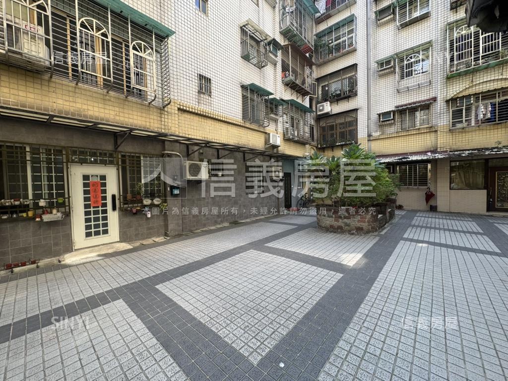丹鳳捷運華府大參房一樓房屋室內格局與周邊環境
