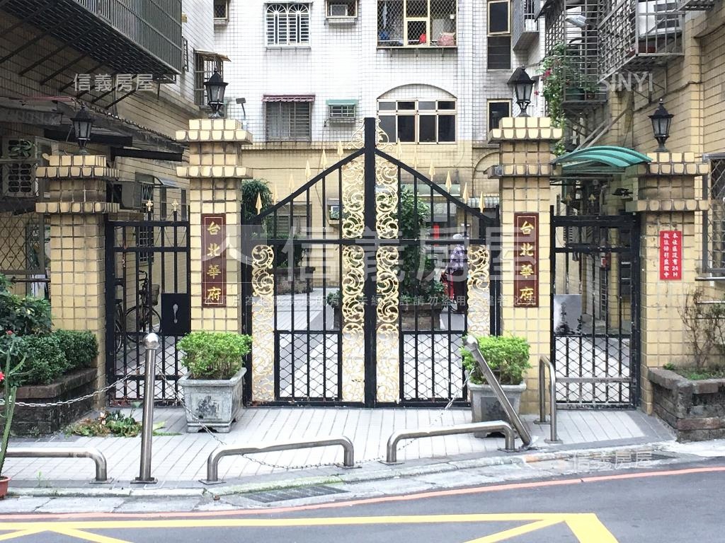 丹鳳捷運華府大參房一樓房屋室內格局與周邊環境