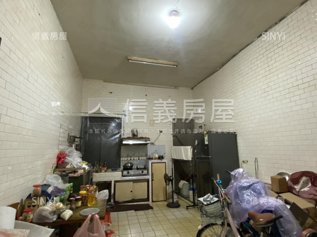 五甲正路透店房屋室內格局與周邊環境