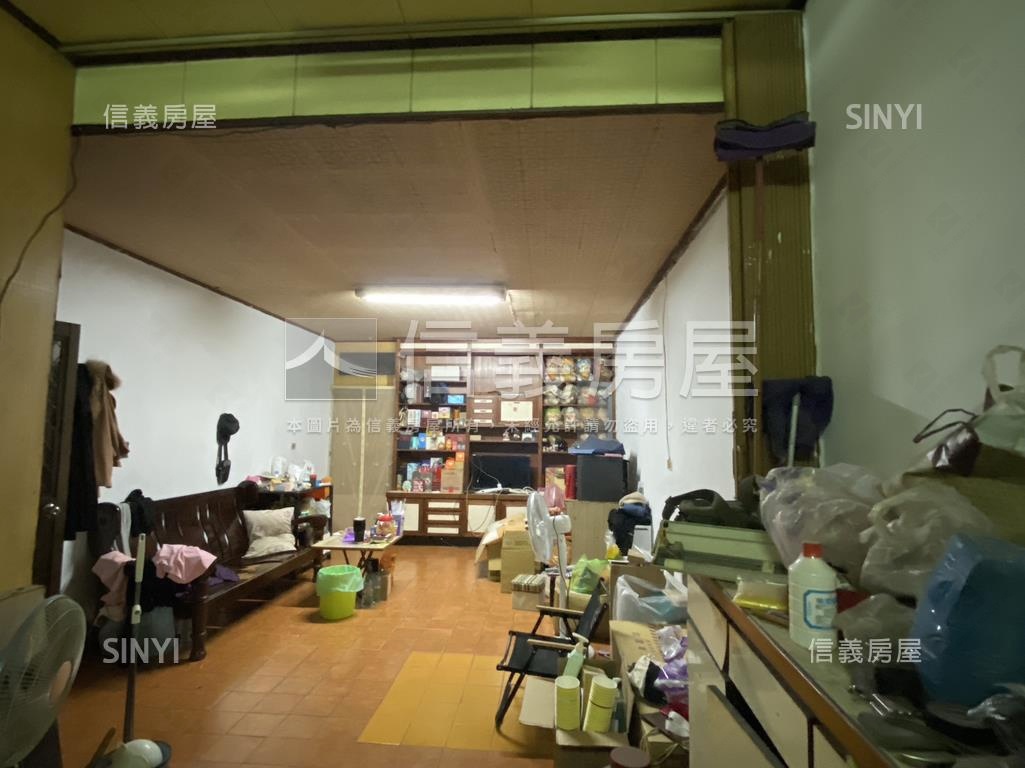 五甲正路透店房屋室內格局與周邊環境