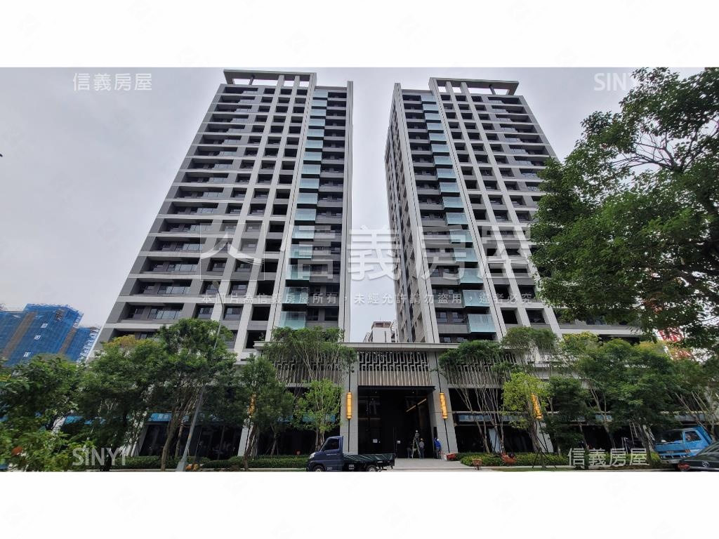 ★潤泰央北頂尖３房車位房屋室內格局與周邊環境