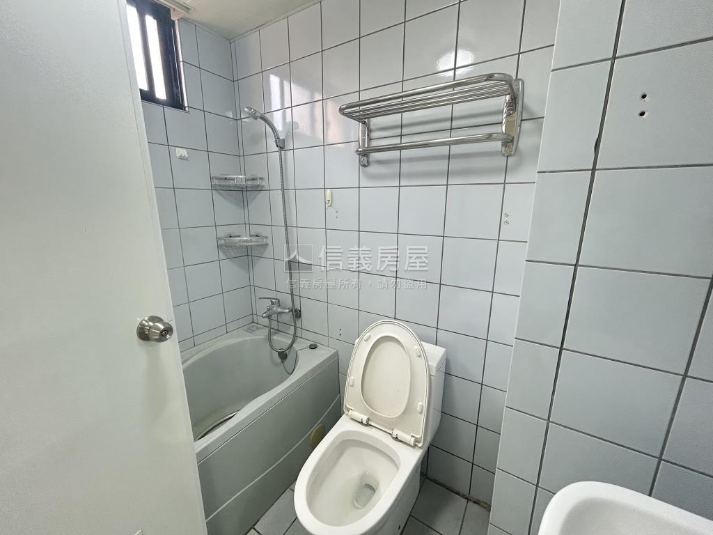 文心經典高樓景觀四房房屋室內格局與周邊環境