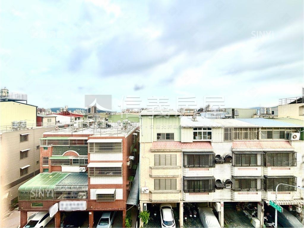 德民正路臨路透天房屋室內格局與周邊環境