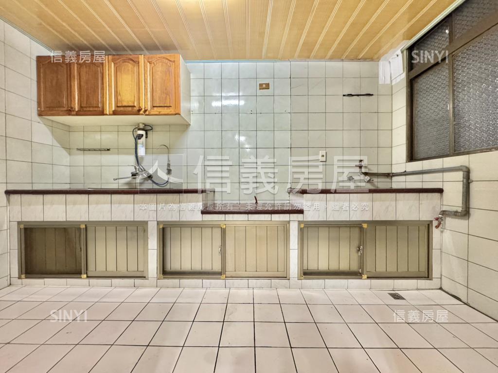 敦煌樓中樓大空間房屋室內格局與周邊環境