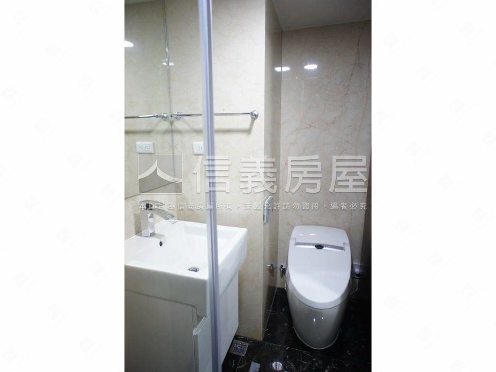精緻西門美居套房房屋室內格局與周邊環境