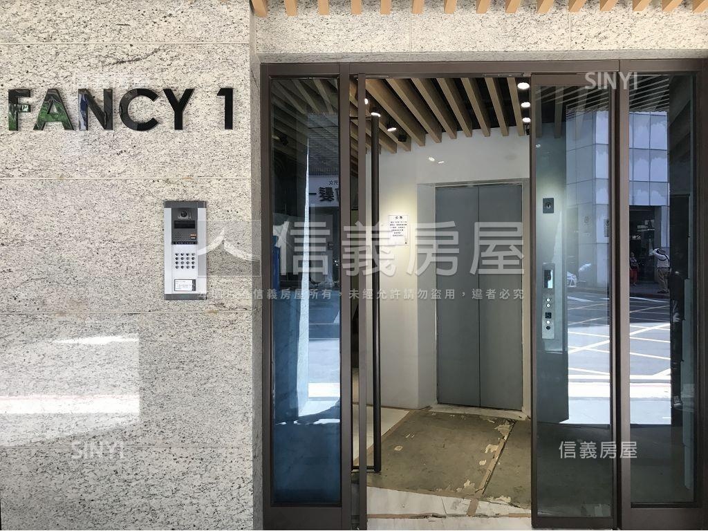 精緻西門美居套房房屋室內格局與周邊環境