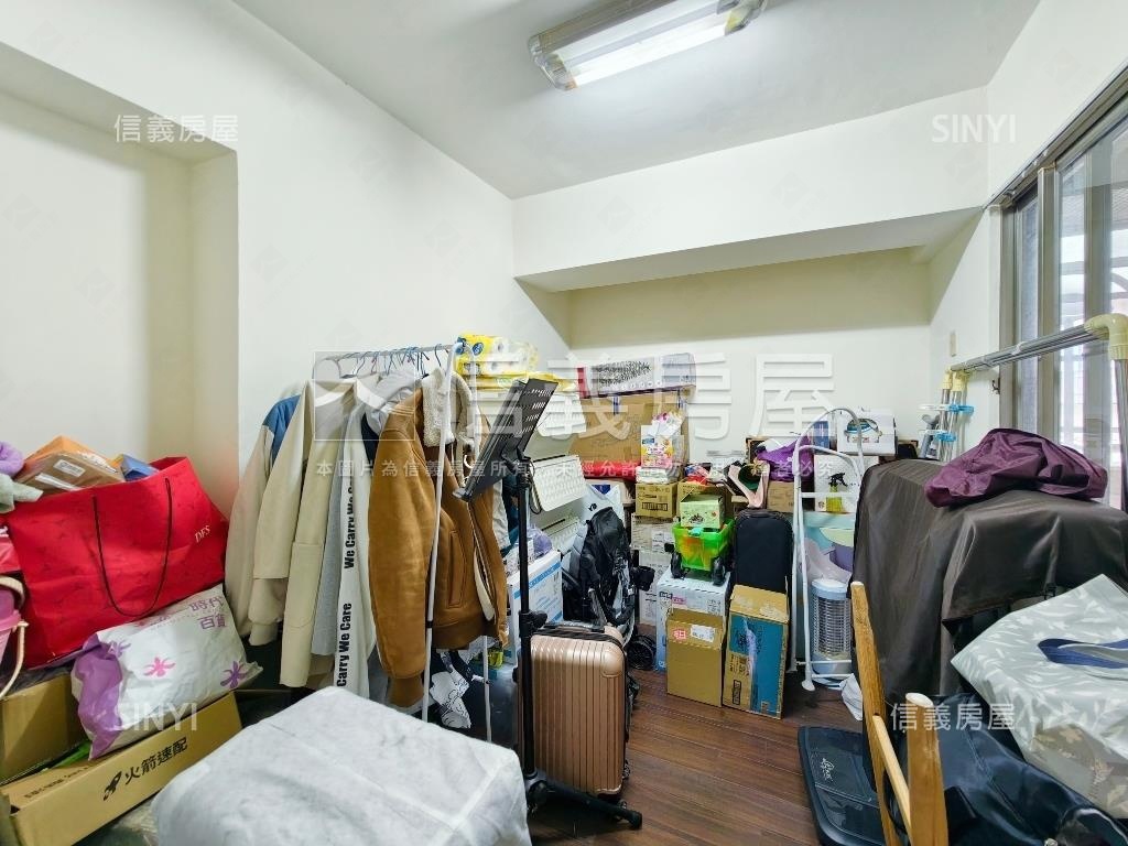 皇家新都市三房平車房屋室內格局與周邊環境