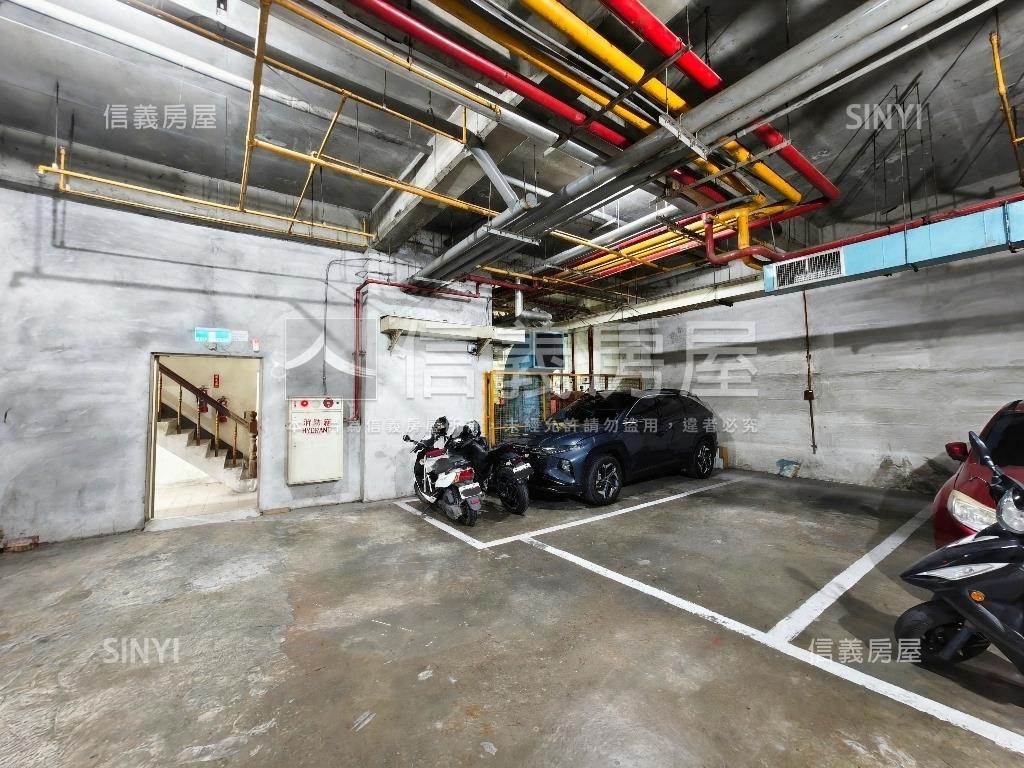 皇家新都市三房平車房屋室內格局與周邊環境