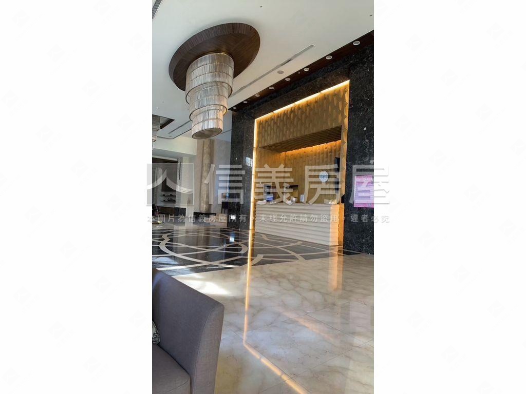 高樓山景兩房車位房屋室內格局與周邊環境