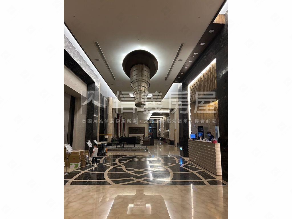 高樓山景兩房車位房屋室內格局與周邊環境