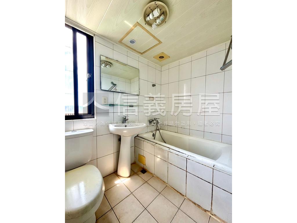 近中山醫大三房房屋室內格局與周邊環境