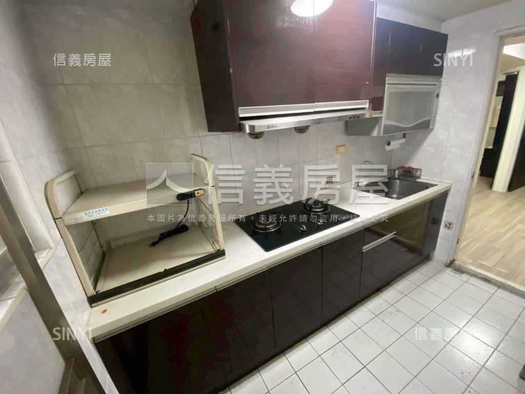 月河景觀三房車位房屋室內格局與周邊環境