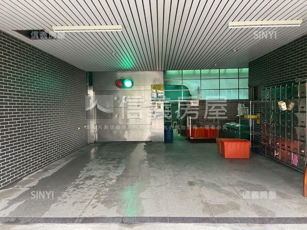 月河景觀三房車位房屋室內格局與周邊環境