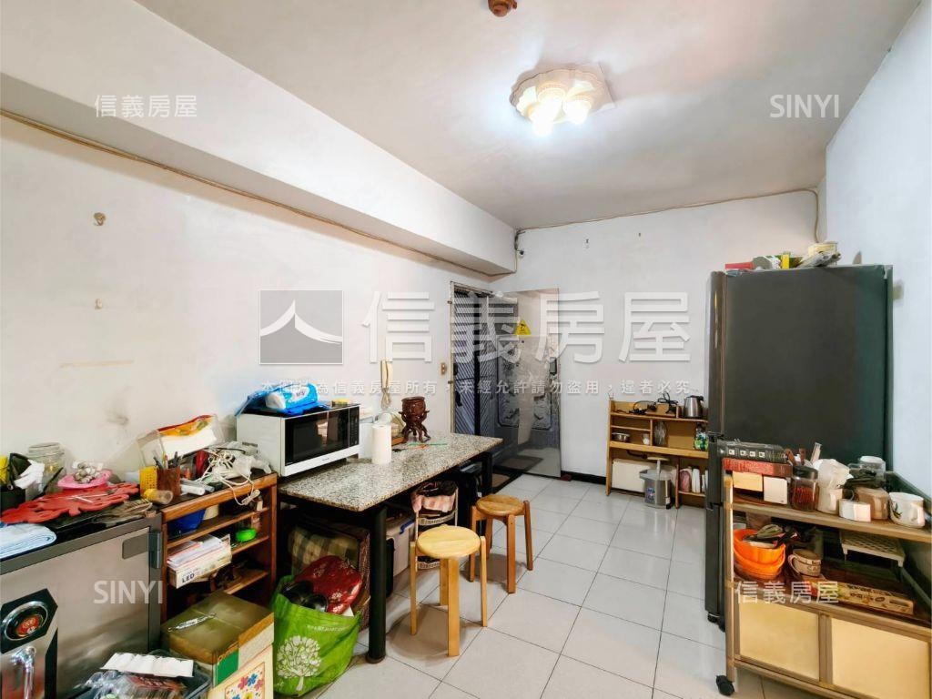 小資綠景邊間兩房房屋室內格局與周邊環境