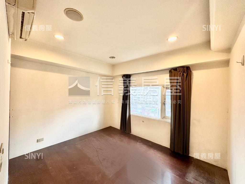 板南線羅馬大廈大面寬店辦房屋室內格局與周邊環境