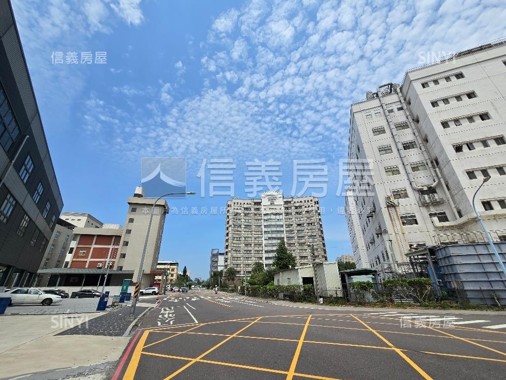 老闆喜愛路寬廠辦釋出房屋室內格局與周邊環境