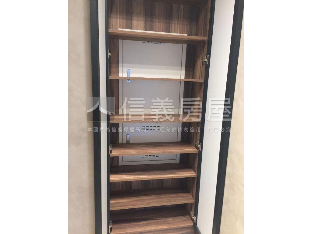 海華星鑽高樓溫馨三房車位房屋室內格局與周邊環境