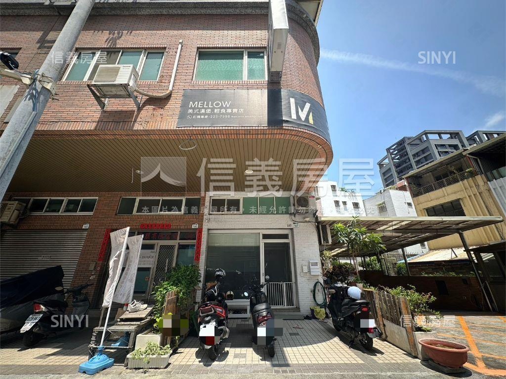 近科工館挑高樓店房屋室內格局與周邊環境