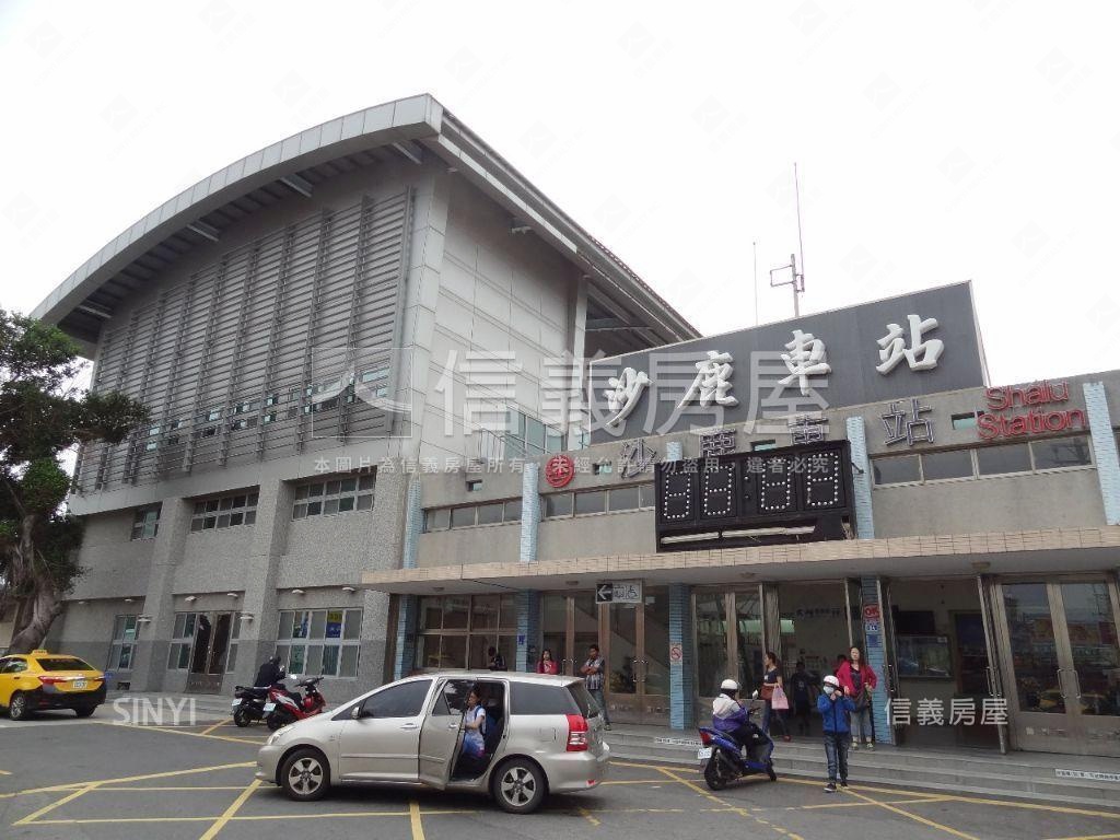 專任！鴻豫境兩房平車房屋室內格局與周邊環境