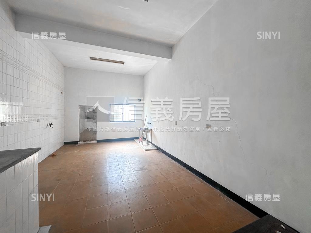 鼎中路熱鬧正五樓透店房屋室內格局與周邊環境
