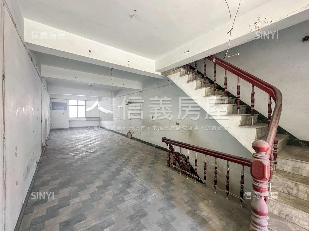 鼎中路熱鬧正五樓透店房屋室內格局與周邊環境