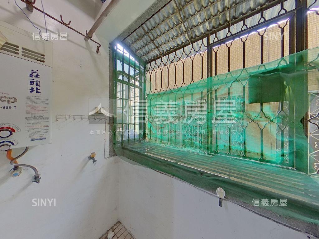 培英街公寓２樓房屋室內格局與周邊環境