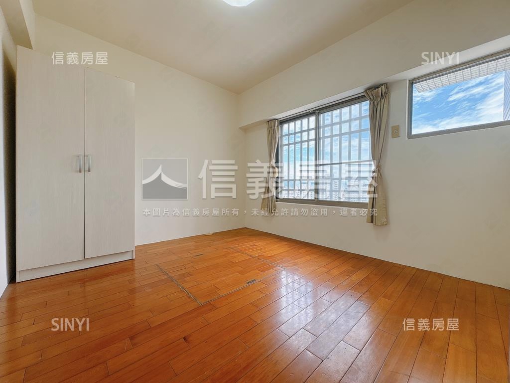 中山商圈３房車位視野戶房屋室內格局與周邊環境