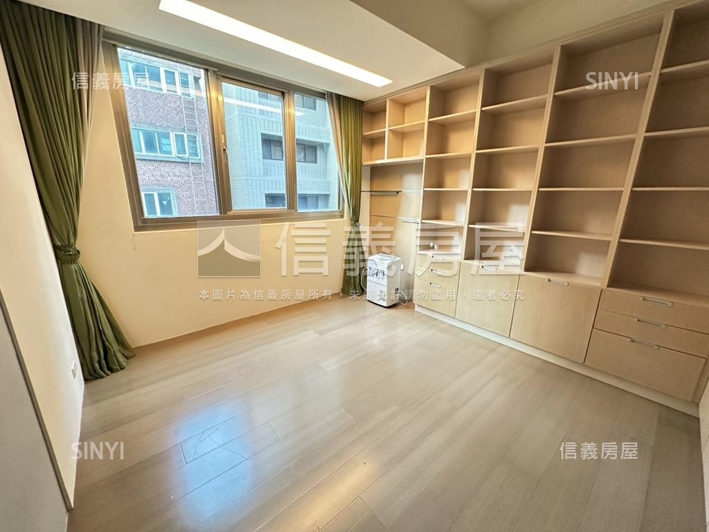 就看這間璀璨蘭雅房屋室內格局與周邊環境