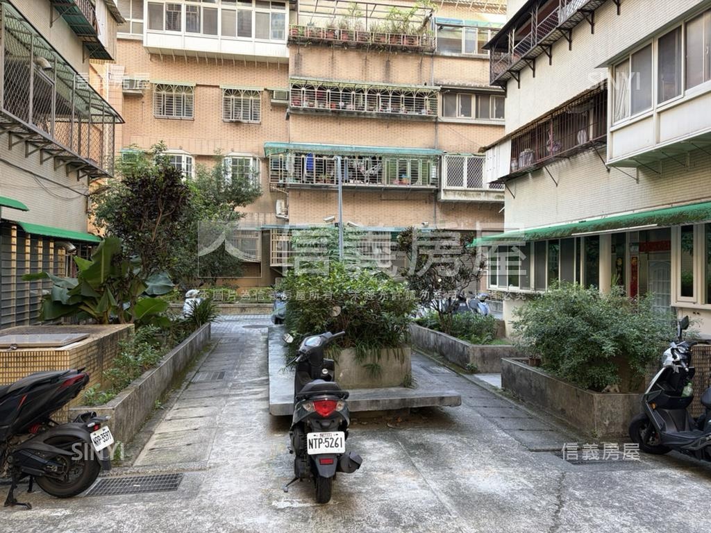 捷運靜巷一樓房屋室內格局與周邊環境