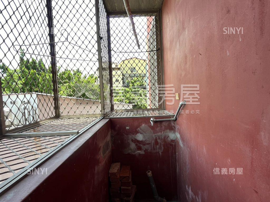 南郭書香優美三房房屋室內格局與周邊環境