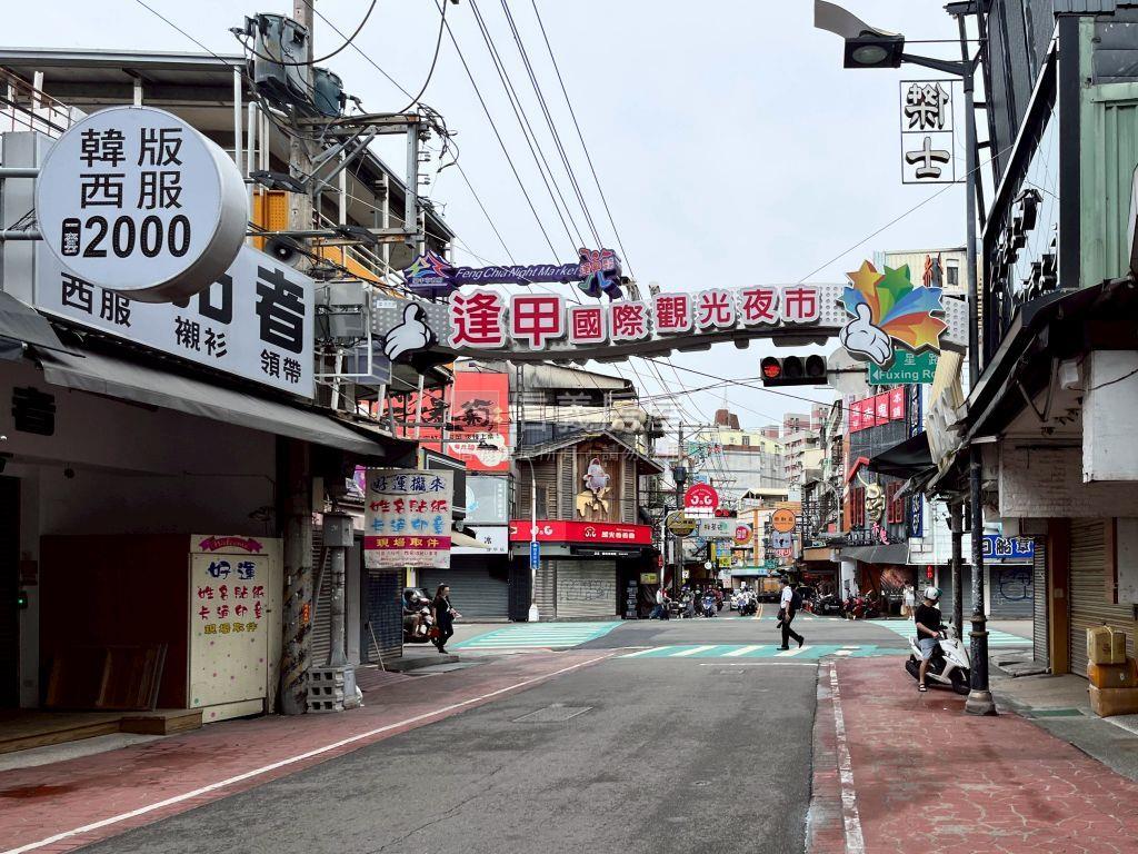專任！品藏逢甲高樓正兩房房屋室內格局與周邊環境