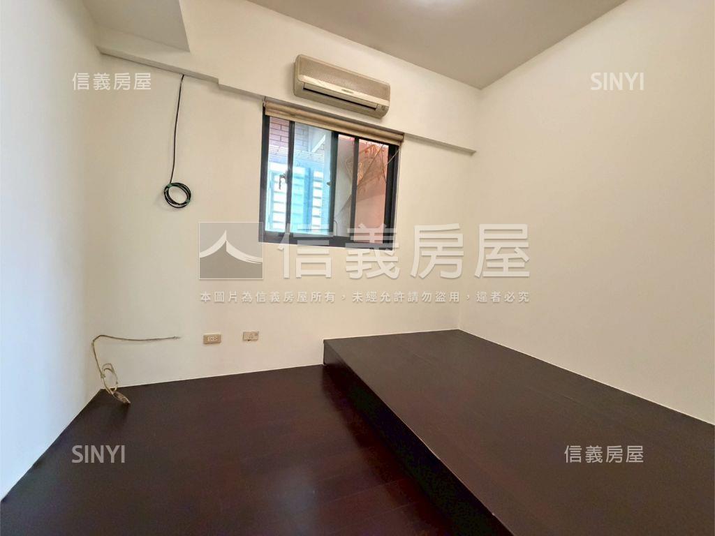 歐洲村景觀四房車位房屋室內格局與周邊環境