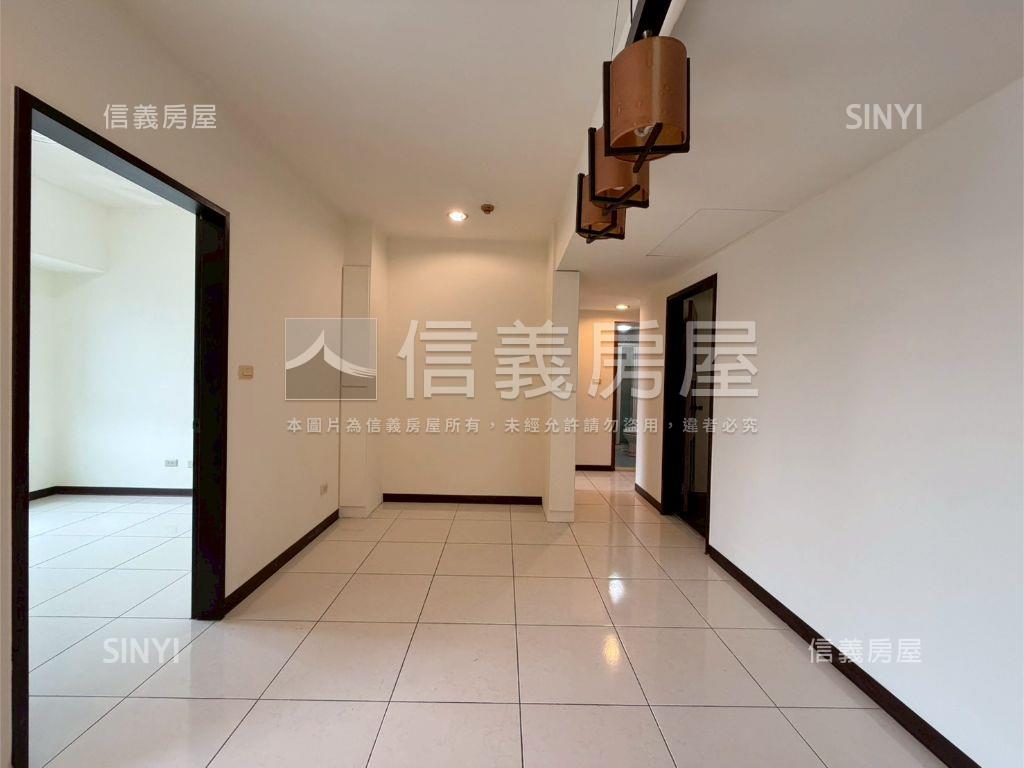 歐洲村景觀四房車位房屋室內格局與周邊環境