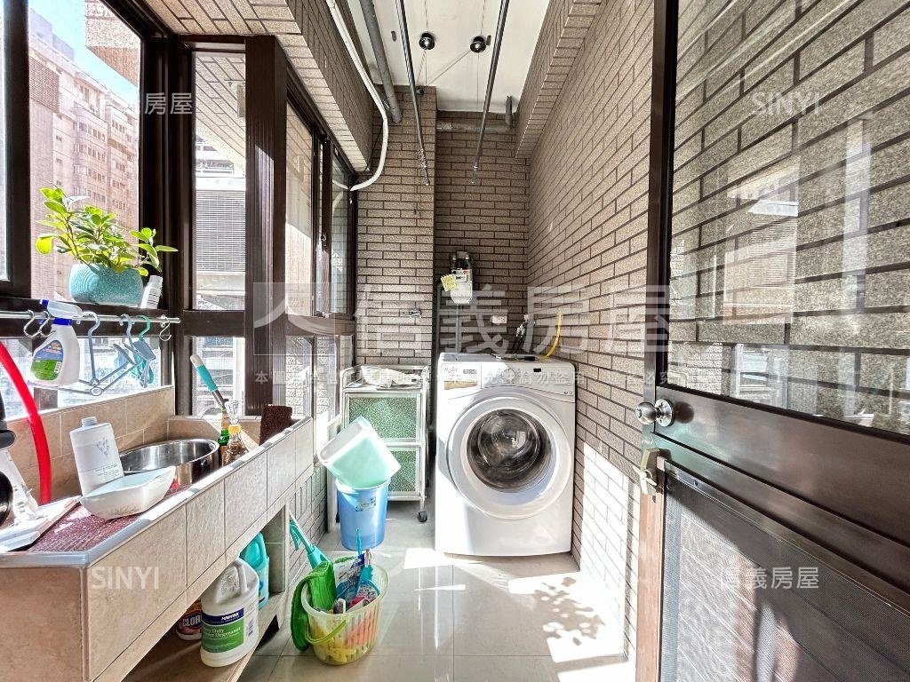 南屯震後太子龍四房房屋室內格局與周邊環境