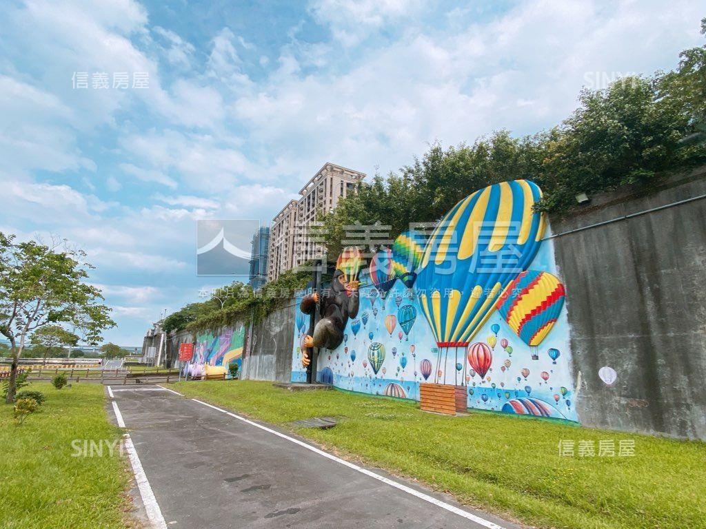 帝國花園美景三房車位房屋室內格局與周邊環境