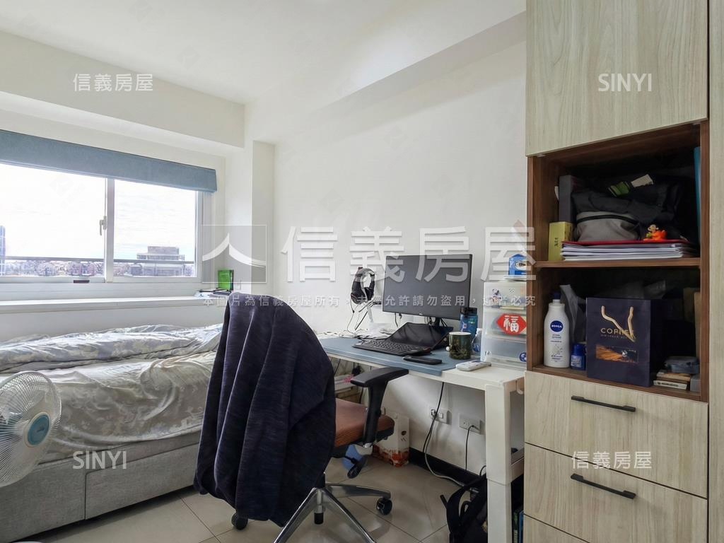 新時代雲頂美屋有平面車位房屋室內格局與周邊環境