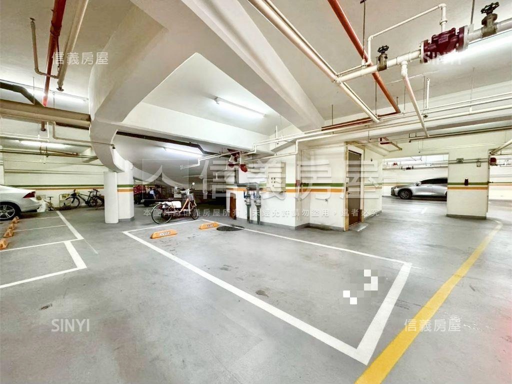 面公園豪景大兩房平車房屋室內格局與周邊環境