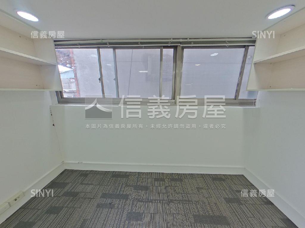 近捷運邊間採光辦公房屋室內格局與周邊環境