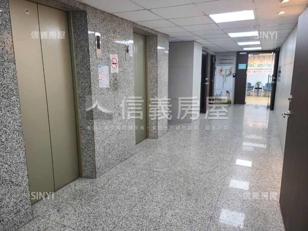 近捷運邊間採光辦公房屋室內格局與周邊環境