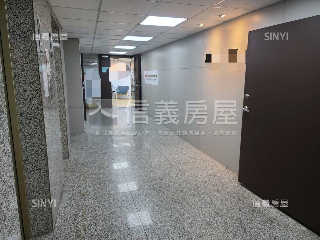 近捷運邊間採光辦公房屋室內格局與周邊環境