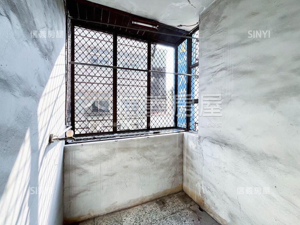 大雅三角窗金店面房屋室內格局與周邊環境