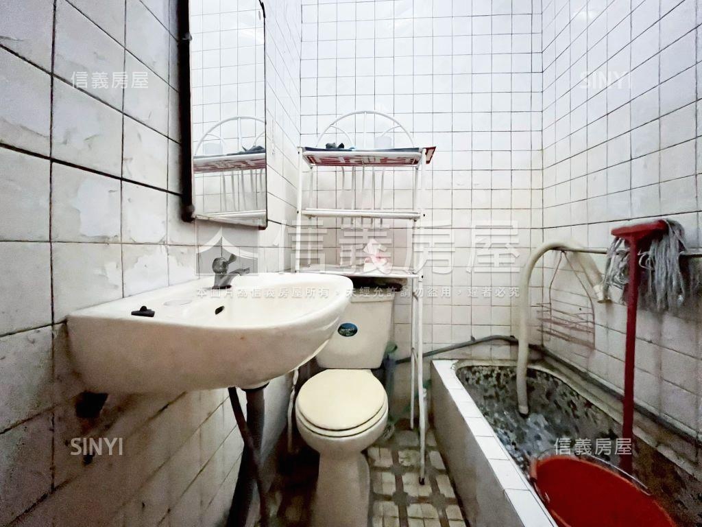 大雅三角窗金店面房屋室內格局與周邊環境