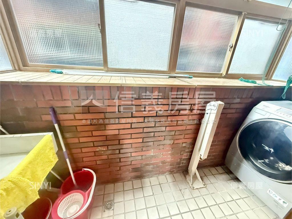 國家名人巷景觀３房車位房屋室內格局與周邊環境