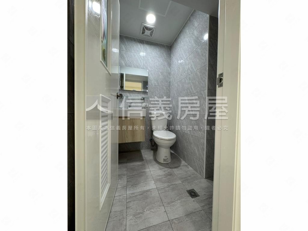 近萬隆捷運高樓邊間三房房屋室內格局與周邊環境